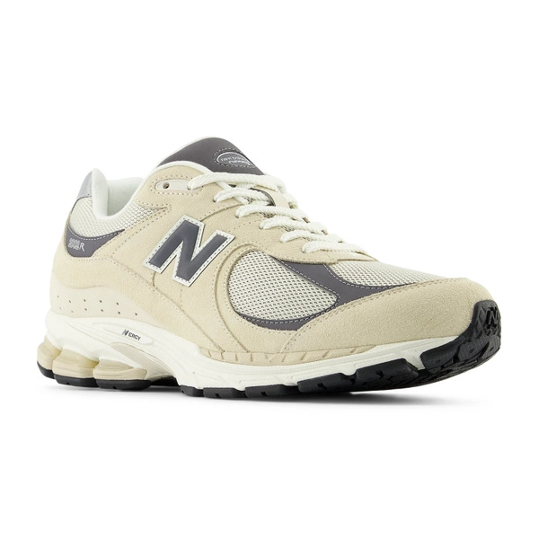 New Balance unisex athletic shoes M2002RFA