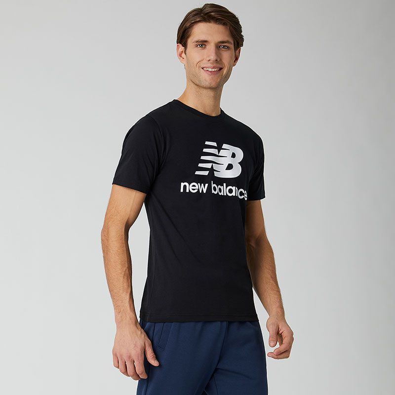 New Balance Kurzarm-T-Shirt Essentials Stacked Logo T BK MT01575BK