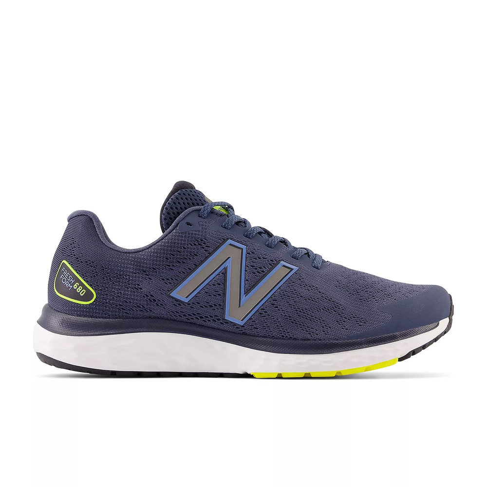 New Balance men's running shoes M680CN7