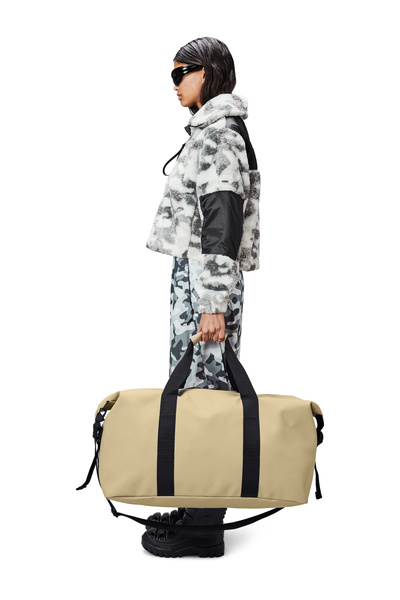 Rains travel bag 29x60x27 cm 47L 14210 24 SAND