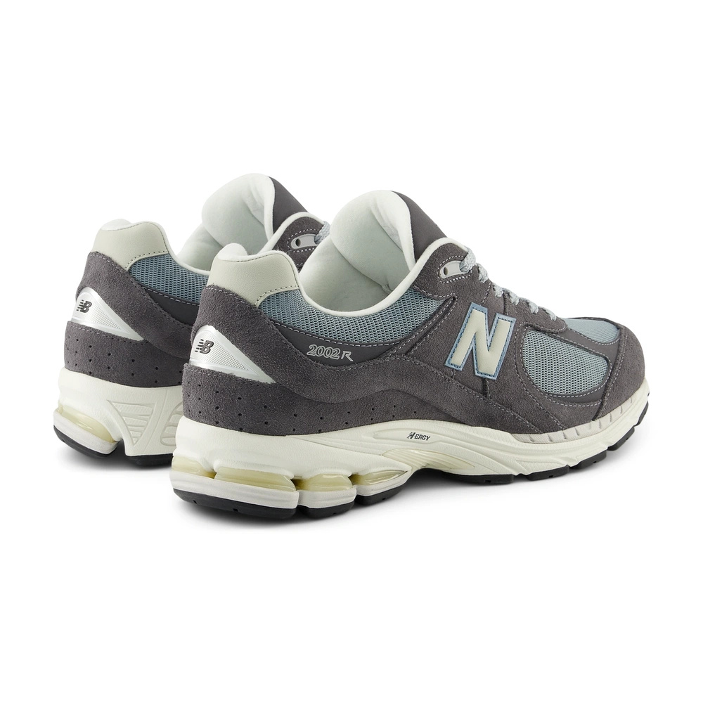 New Balance unisex athletic shoes M2002RFB